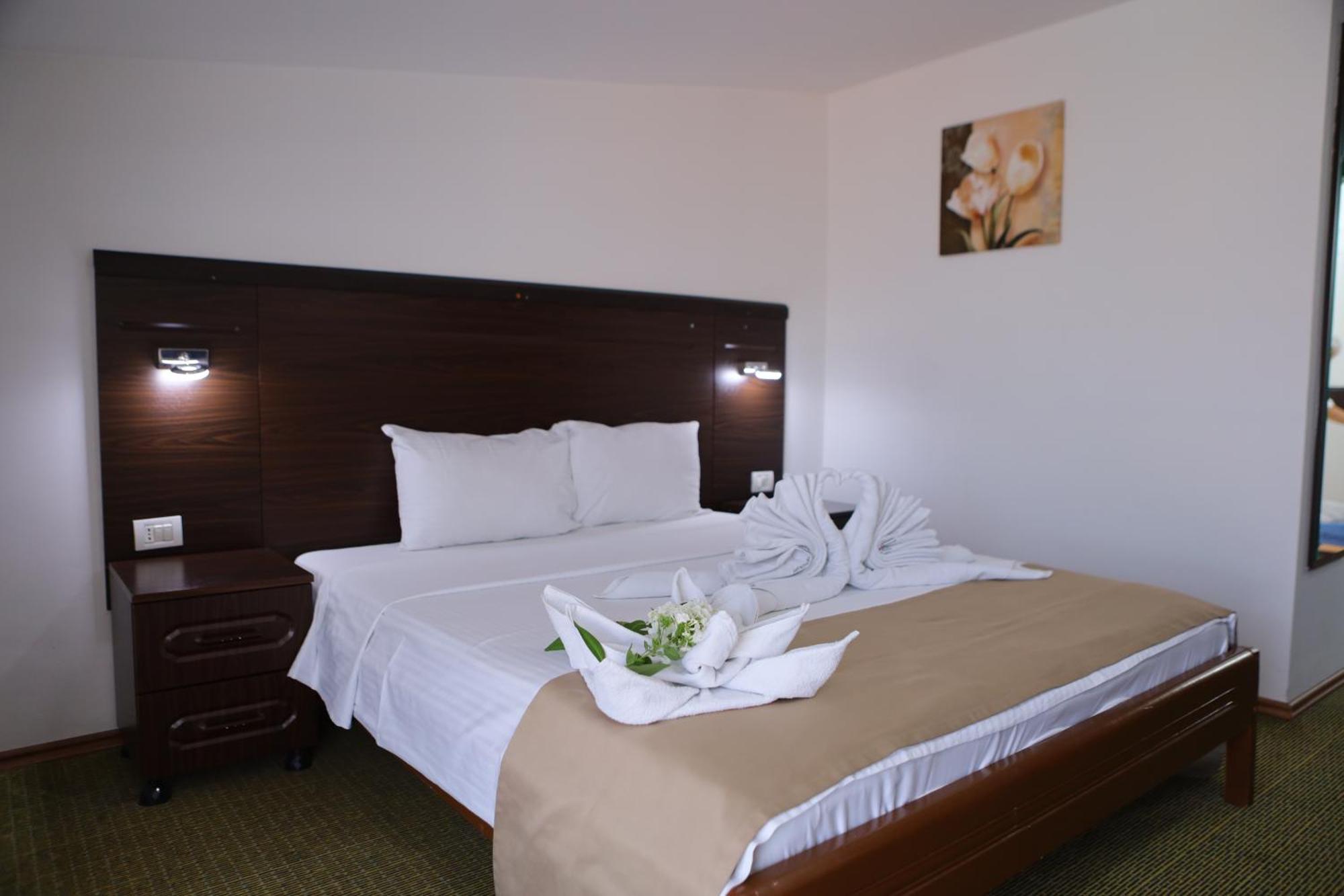 Arabella Hotel Kicevo Exterior photo